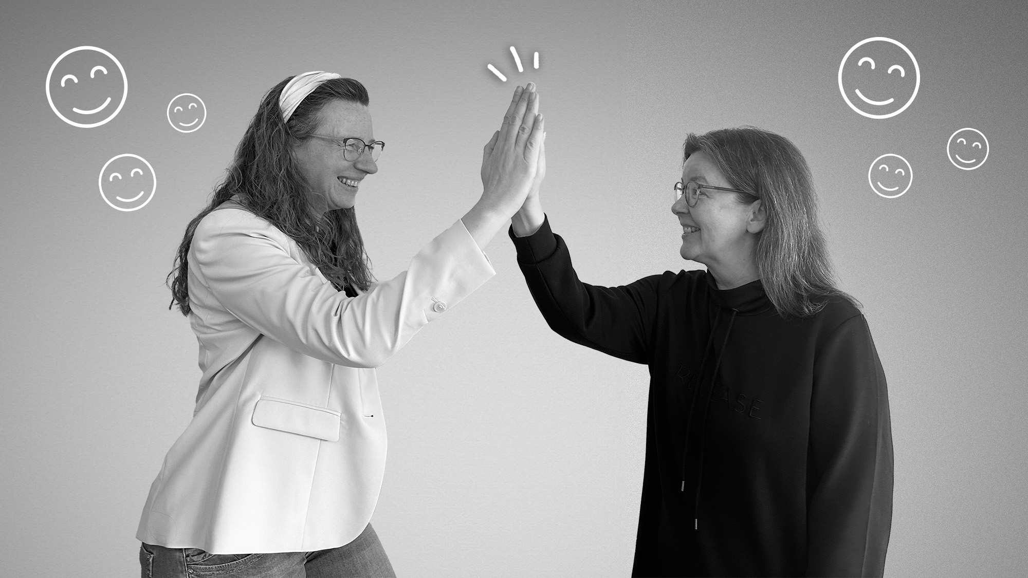 Foto von Silke und Melanie beim High-Five